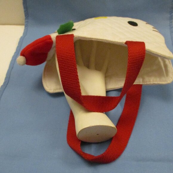 Hello Kitty White Quilted Fabric W. Holly Leafs Lucite Beaded Berries Christmas - Picture 2 of 7